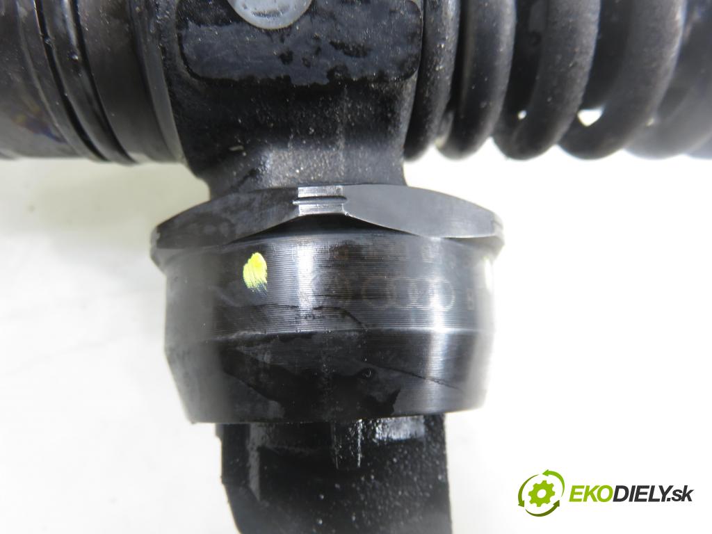 AUDI A4 Avant (8ED, B7) KOMBI 2007 103,00 2.0 TDI - BPW 1968,00 Vstrekovač 038130073BJ ; 0414720229 (Vstrekovač paliva)