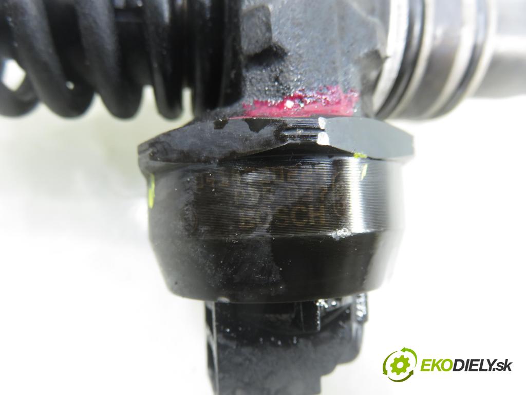 AUDI A4 Avant (8ED, B7) KOMBI 2007 103,00 2.0 TDI - BPW 1968,00 Vstrekovač 038130073BJ ; 0414720229 (Vstrekovač paliva)