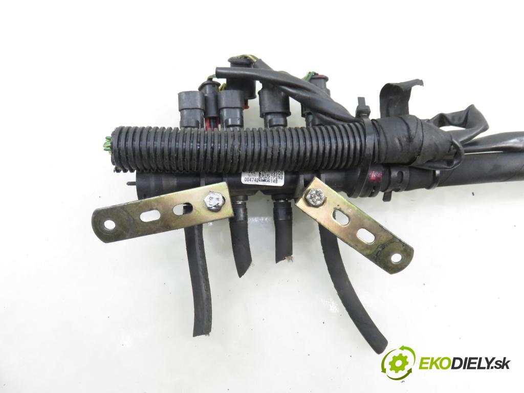 KIA CEE'D liftback (ED) HB 2008 80,00 1.4 16V 109 - G4FA 1396,00 Lišta vstrekovacia LPG 67R010185 ; DE802125