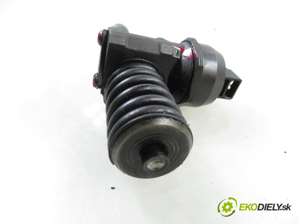 SKODA FABIA I (6Y2) SEDAN 2007 51,00 1.4 TDI - BNM 1422,00 Vstrekovač 045130073T ; 0414720035 (Vstrekovač paliva)