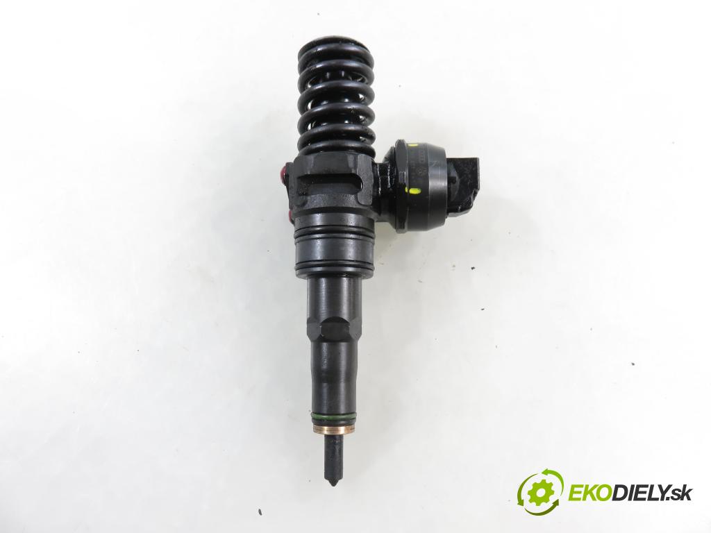 SKODA FABIA I (6Y2) SEDAN 2007 51,00 1.4 TDI - BNM 1422,00 Vstrekovač 045130073T ; 0414720035 (Vstrekovač paliva)