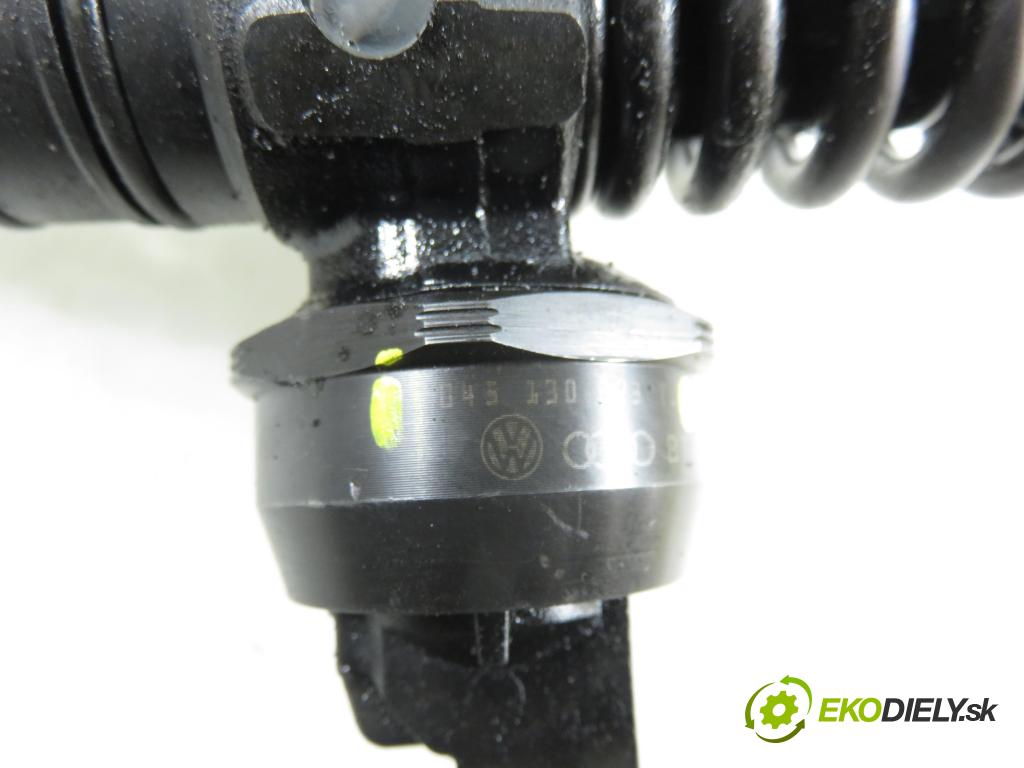 SKODA FABIA I (6Y2) SEDAN 2007 51,00 1.4 TDI - BNM 1422,00 Vstrekovač 045130073T ; 0414720035 (Vstrekovač paliva)