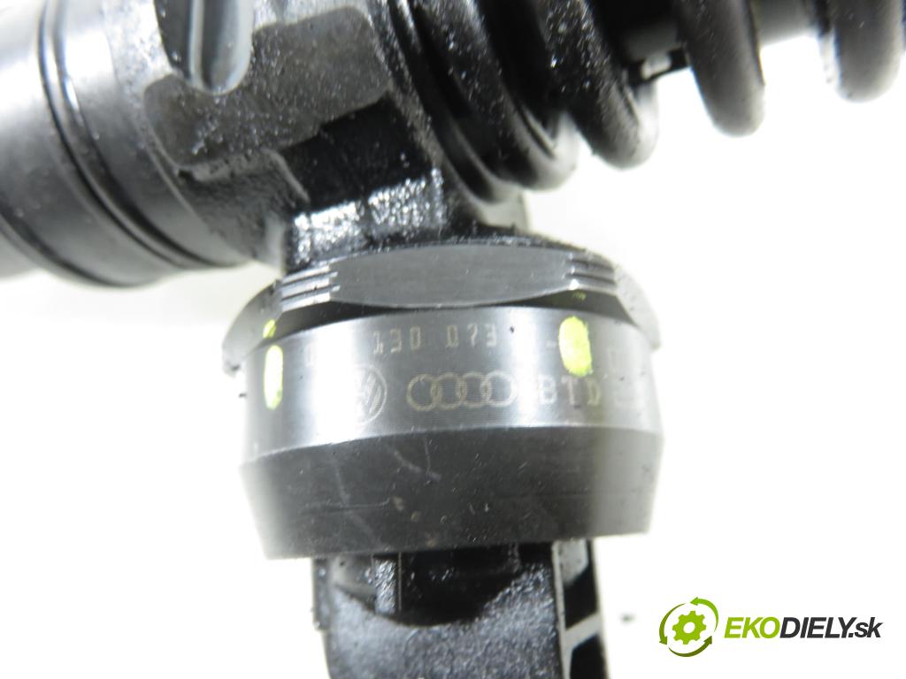 SKODA FABIA I (6Y2) SEDAN 2007 51,00 1.4 TDI - BNM 1422,00 Vstrekovač 045130073T ; 0414720035 (Vstrekovač paliva)