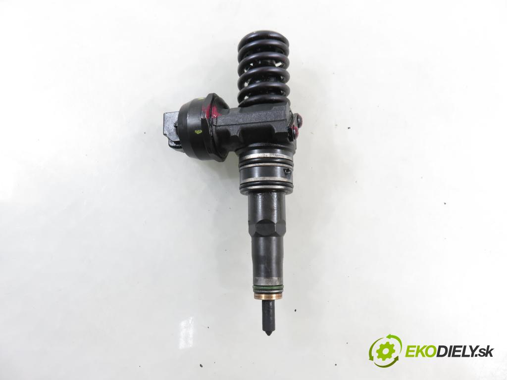 SKODA FABIA I (6Y2) SEDAN 2007 51,00 1.4 TDI - BNM 1422,00 Vstrekovač 045130073T ; 0414720035 (Vstrekovač paliva)