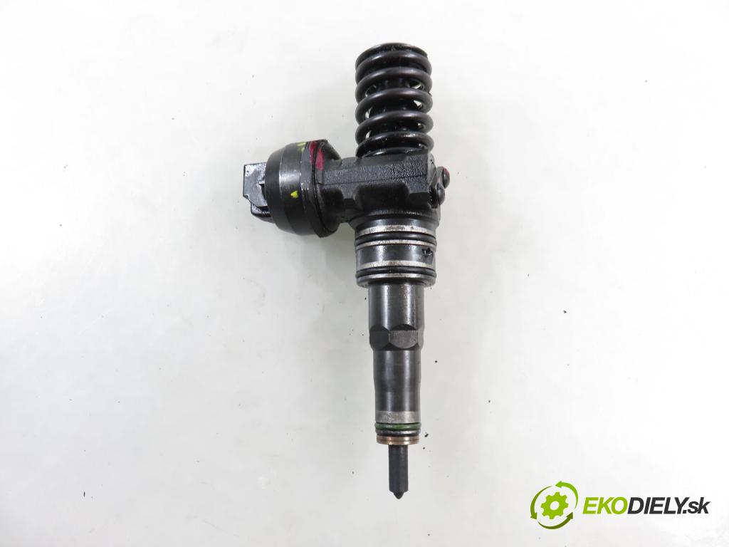 SKODA FABIA I (6Y2) SEDAN 2007 51,00 1.4 TDI - BNM 1422,00 Vstrekovač 045130073T ; 0414720035 (Vstrekovač paliva)