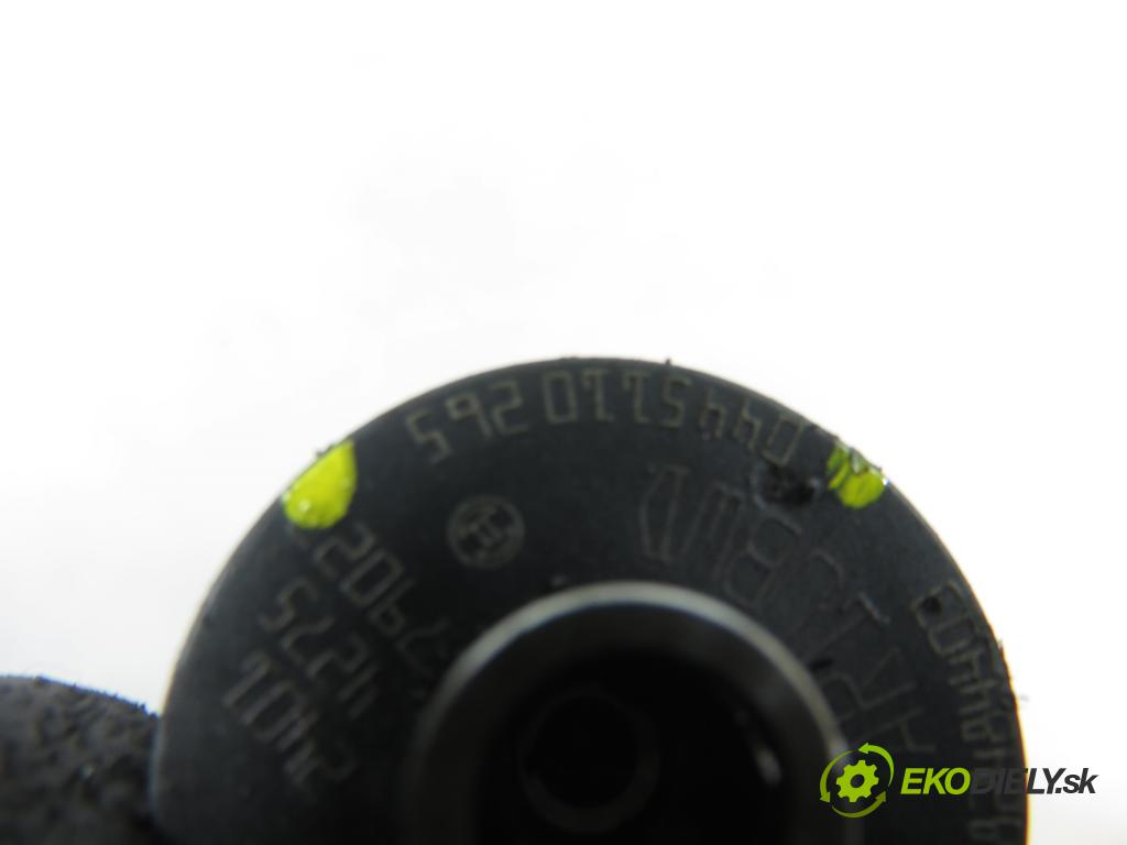 RENAULT MASTER II Skrzynia (FD) FURGON 2007 88,00 2.5 dCi 120 - G9U 650 2464,00 vstřikovač 0445110265 ; H82484403 (Vstřikovač paliva)