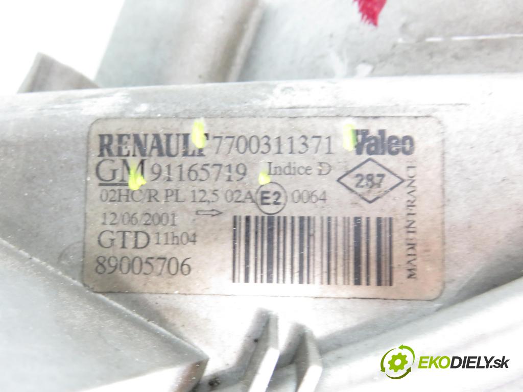 RENAULT TRAFIC II Skrzynia (FL) FURGON 2001 74,00 1.9 dCi - F9Q 760 1870,00 Svetlo LP 7700311371 ; 91165719
