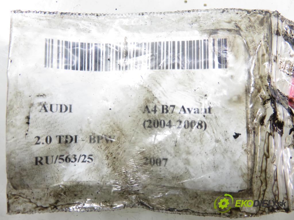 AUDI A4 Avant (8ED, B7) KOMBI 2007 103,00 2.0 TDI - BPW 1968,00 Vstrekovač 038130073BJ ; 0414720229 (Vstrekovač paliva)
