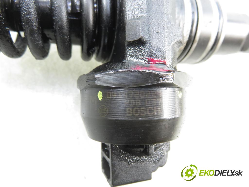 AUDI A4 Avant (8ED, B7) KOMBI 2007 103,00 2.0 TDI - BPW 1968,00 Vstrekovač 038130073BJ ; 0414720229 (Vstrekovač paliva)