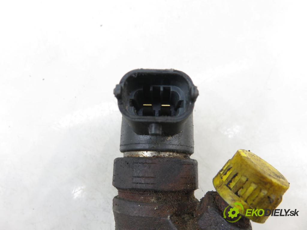 RENAULT MASTER II Skrzynia (FD) FURGON 2007 88,00 2.5 dCi 120 - G9U 650 2464,00 vstřikovač 0445110265 ; H82484403 (Vstřikovač paliva)