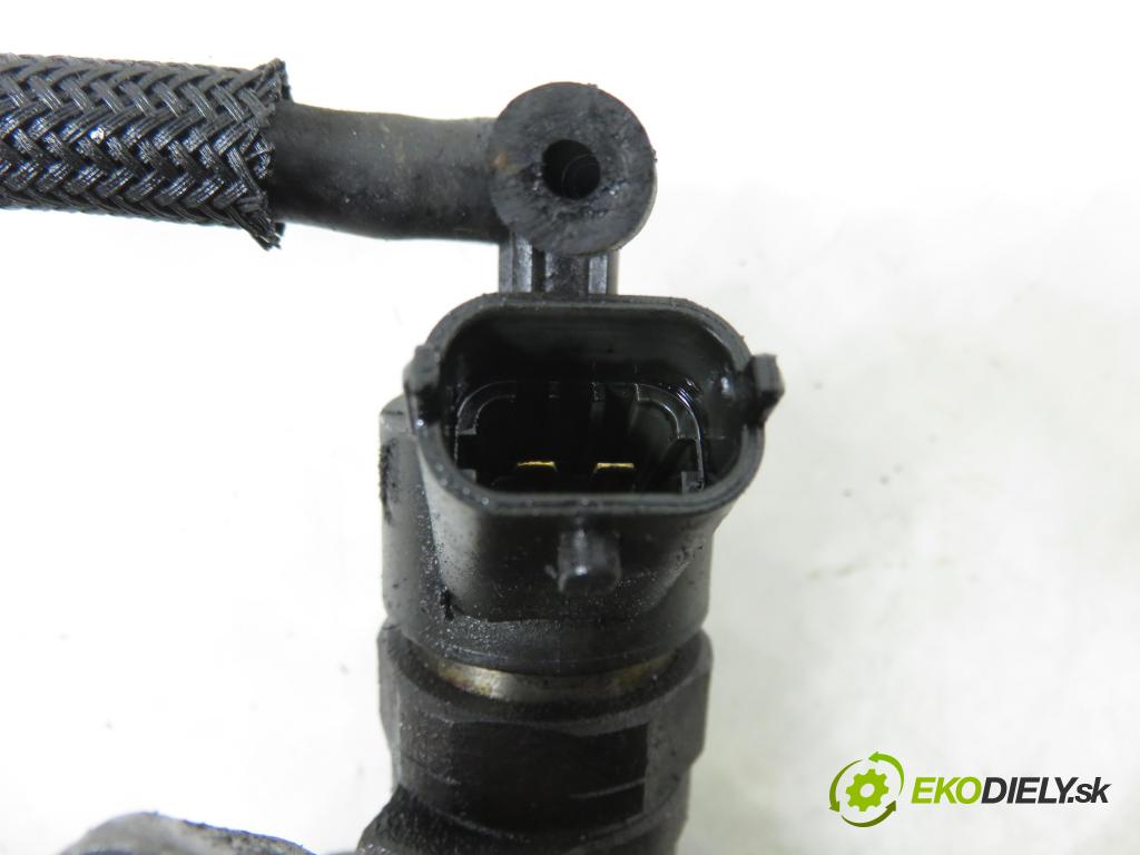 PEUGEOT PARTNER Skrzynia (5_, G_) KOMBIVAN 2008 55,00 1.6 HDi 75 - 9HW (DV6BTED4) 1560,00 vstrekovač 0445110239 (Vstrekovač paliva)