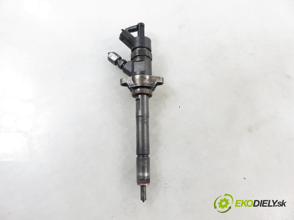 PEUGEOT PARTNER Skrzynia (5_, G_) KOMBIVAN 2008 55,00 1.6 HDi 75 - 9HW (DV6BTED4) 1560,00 vstrekovač 0445110239 (Vstrekovač paliva)