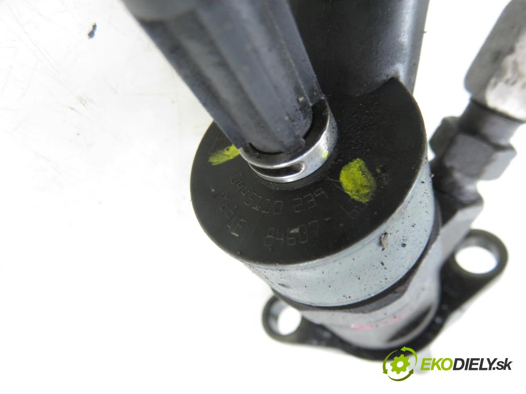 PEUGEOT PARTNER Skrzynia (5_, G_) KOMBIVAN 2008 55,00 1.6 HDi 75 - 9HW (DV6BTED4) 1560,00 vstrekovač 0445110239 (Vstrekovač paliva)