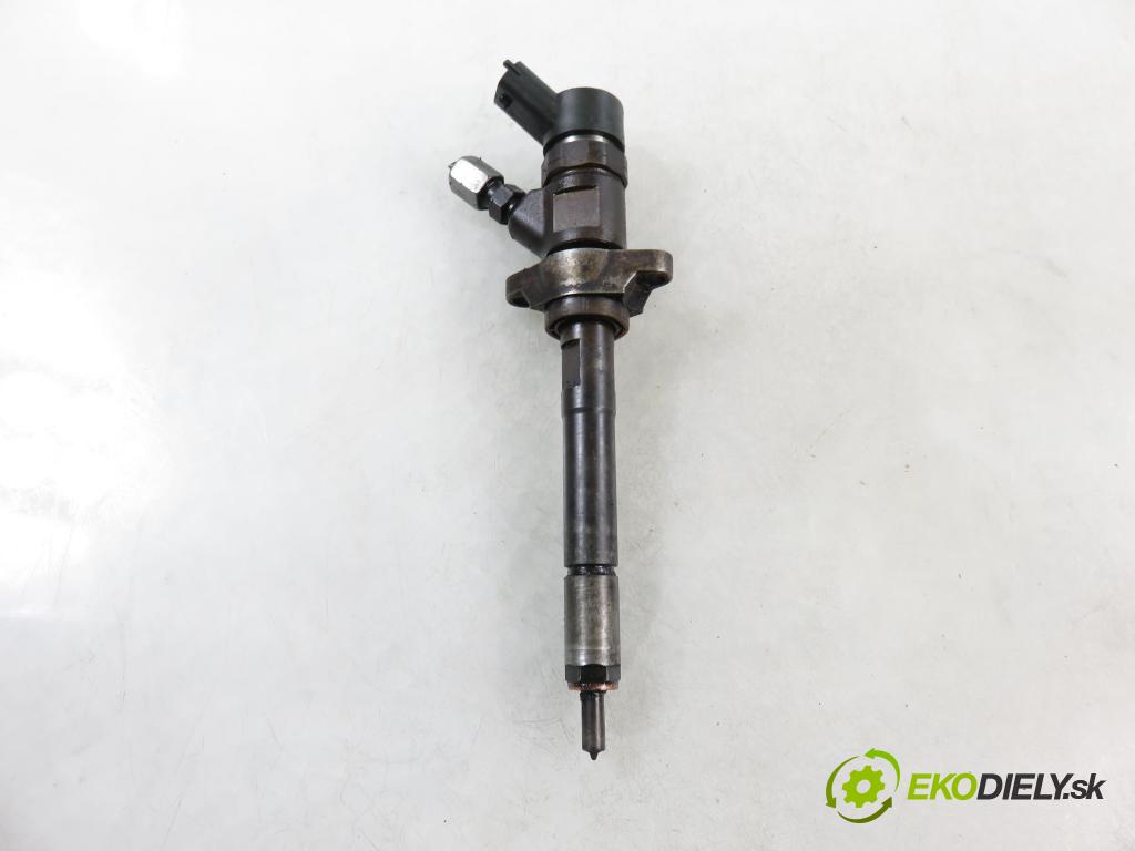 PEUGEOT PARTNER Skrzynia (5_, G_) KOMBIVAN 2008 55,00 1.6 HDi 75 - 9HW (DV6BTED4) 1560,00 vstrekovač 0445110239 (Vstrekovač paliva)