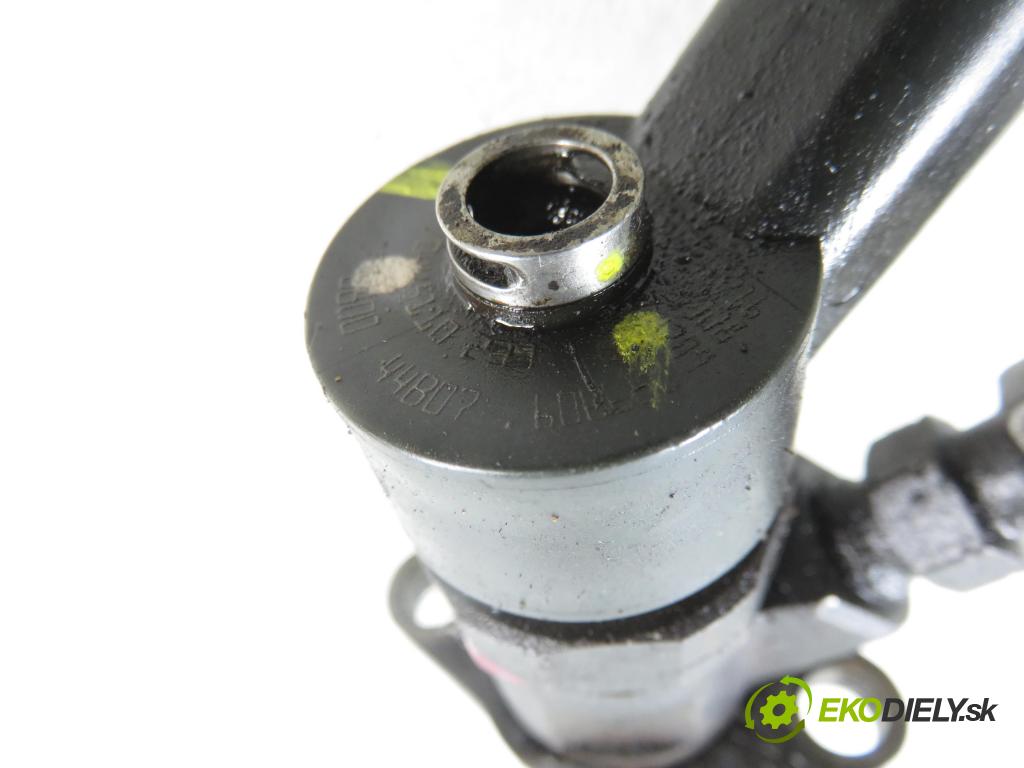 PEUGEOT PARTNER Skrzynia (5_, G_) KOMBIVAN 2008 55,00 1.6 HDi 75 - 9HW (DV6BTED4) 1560,00 vstrekovač 0445110239 (Vstrekovač paliva)