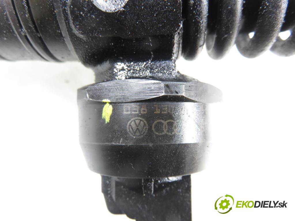 AUDI A4 Avant (8ED, B7) KOMBI 2007 103,00 2.0 TDI - BPW 1968,00 Vstrekovač 038130073BJ ; 0414720229 (Vstrekovač paliva)