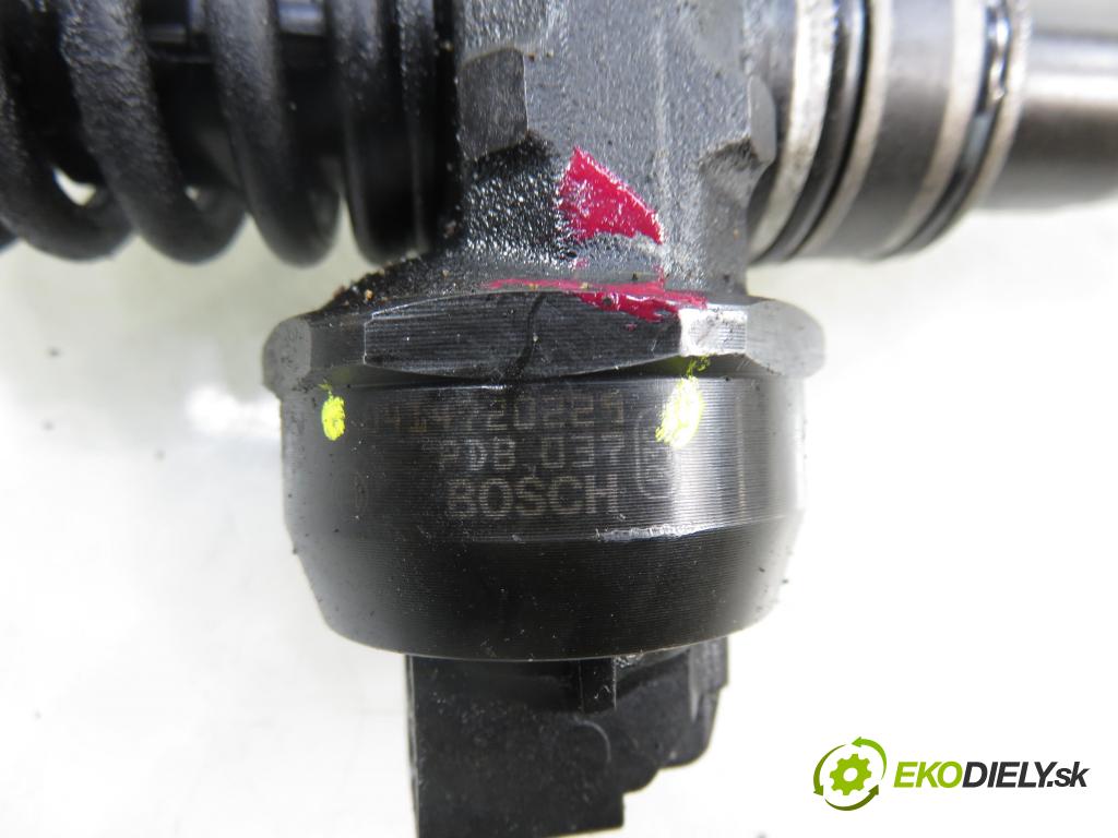 AUDI A4 Avant (8ED, B7) KOMBI 2007 103,00 2.0 TDI - BPW 1968,00 Vstrekovač 038130073BJ ; 0414720229 (Vstrekovač paliva)