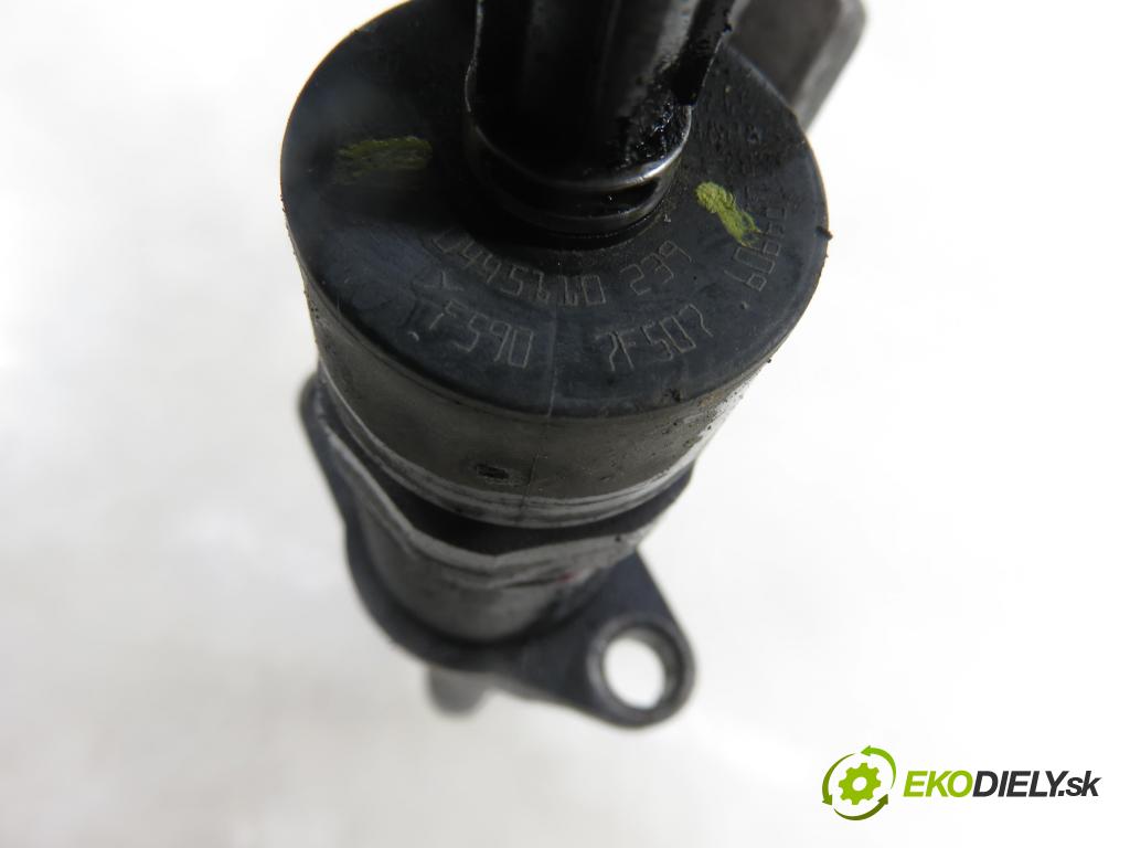 PEUGEOT PARTNER Skrzynia (5_, G_) KOMBIVAN 2008 55,00 1.6 HDi 75 - 9HW (DV6BTED4) 1560,00 vstrekovač 0445110239 (Vstrekovač paliva)