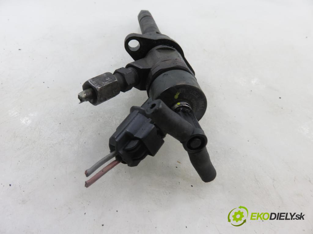 PEUGEOT PARTNER Skrzynia (5_, G_) KOMBIVAN 2008 55,00 1.6 HDi 75 - 9HW (DV6BTED4) 1560,00 vstrekovač 0445110239 (Vstrekovač paliva)