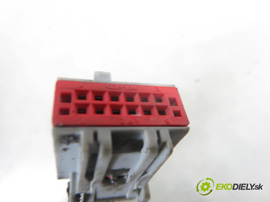 FORD S-MAX (WA6) MINIVAN 2012 118,00 1.6 EcoBoost - JTWA 1596,00 zpětné zrcátko