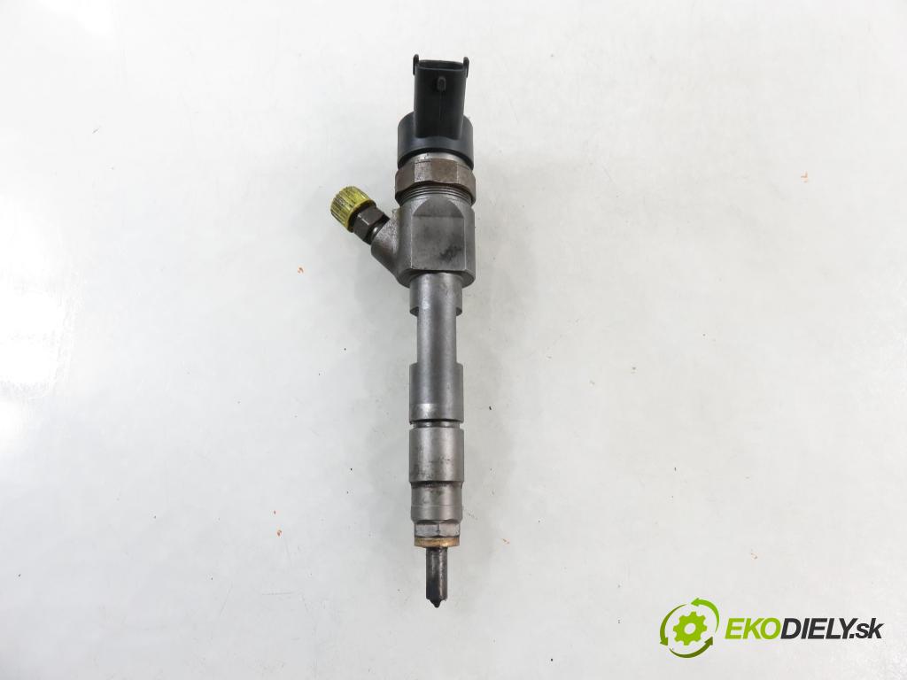 SUZUKI GRAND VITARA II (JT, TE, TD) SUV 2007 95,00 1.9 DDiS 129 4x4 - F9Q 264 1870,00 vstrekovač 0445110230 ; 8200389369 (Vstrekovač paliva)