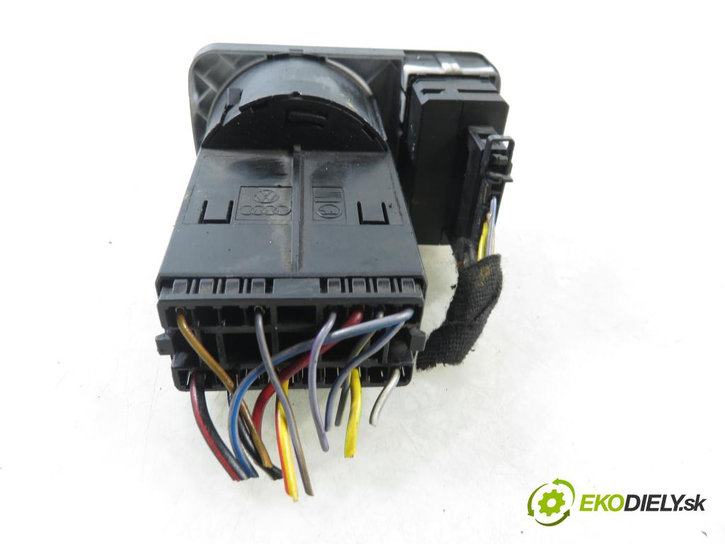 AUDI A3 (8L1) HB 1999 81,00 1.9 TDI 110 - AHF 1896,00 prepínač svetlá 8L1941531E