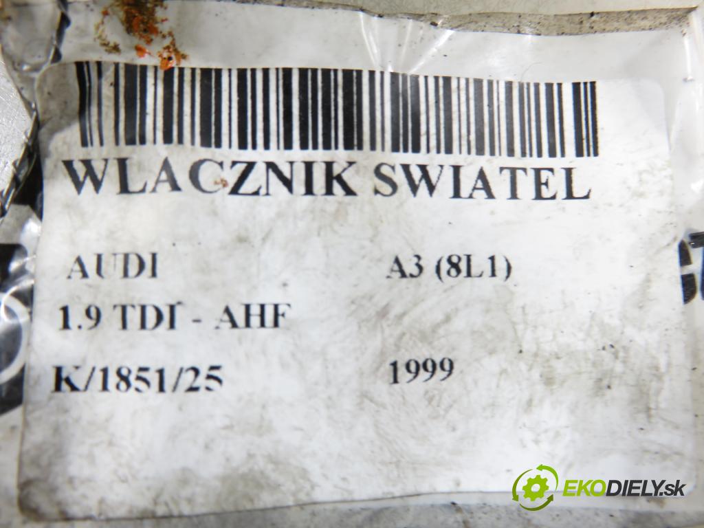 AUDI A3 (8L1) HB 1999 81,00 1.9 TDI 110 - AHF 1896,00 prepínač svetlá 8L1941531E