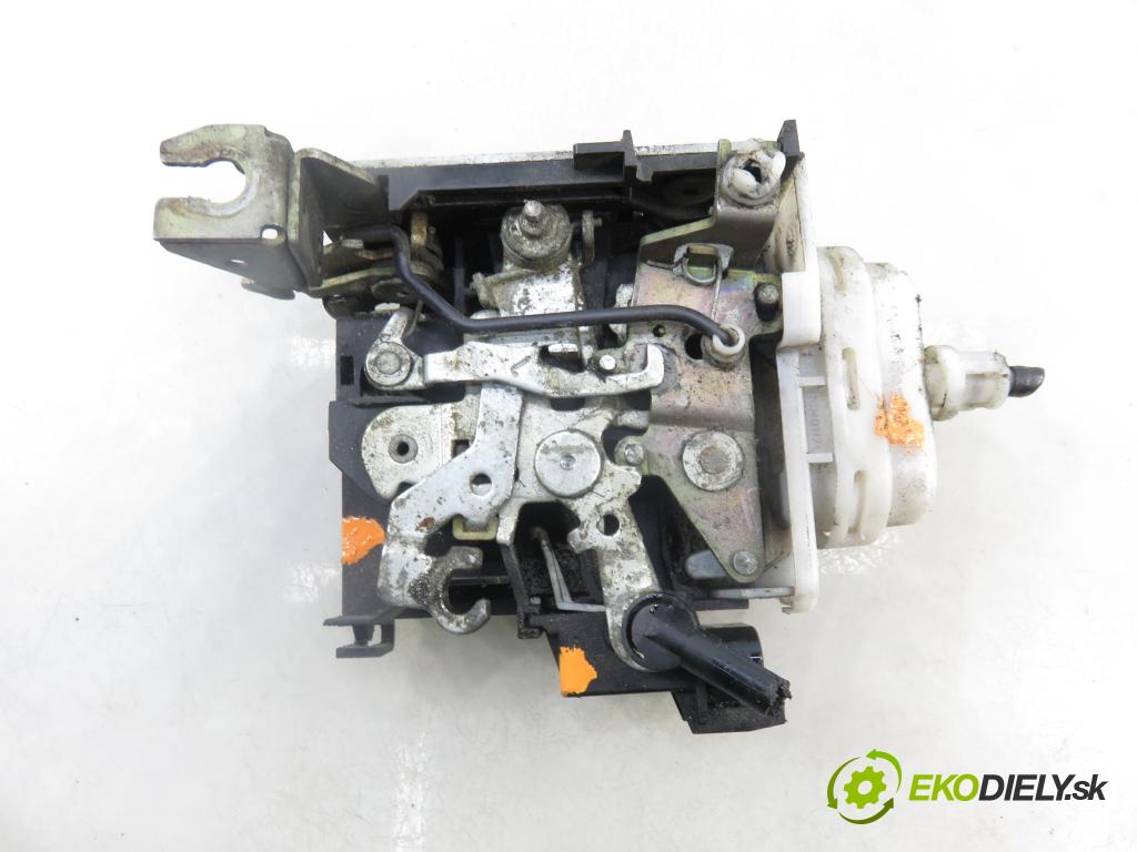 AUDI A3 (8L1) HB 1999 81,00 1.9 TDI 110 - AHF 1896,00 zámok LPM 