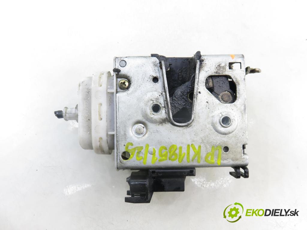 AUDI A3 (8L1) HB 1999 81,00 1.9 TDI 110 - AHF 1896,00 zámok LPM