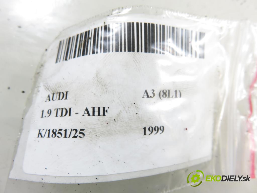 AUDI A3 (8L1) HB 1999 81,00 1.9 TDI 110 - AHF 1896,00 AirBag air BAG volantu 8L0880201J