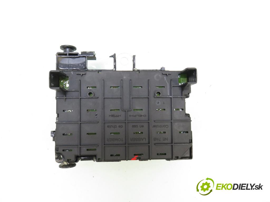 PEUGEOT 307 (3A/C) HB 2004 50,00 1.4 HDi - 8HZ (DV4TD) 1398,00 MODUL BSM 9650664180