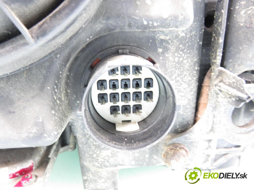 LAND ROVER RANGE ROVER SPORT (L320) SUV 2007 140,00 2.7 TDV6 4x4 190 - 276DT (PSA) 2720,00 světlo PP XBC501763LZN