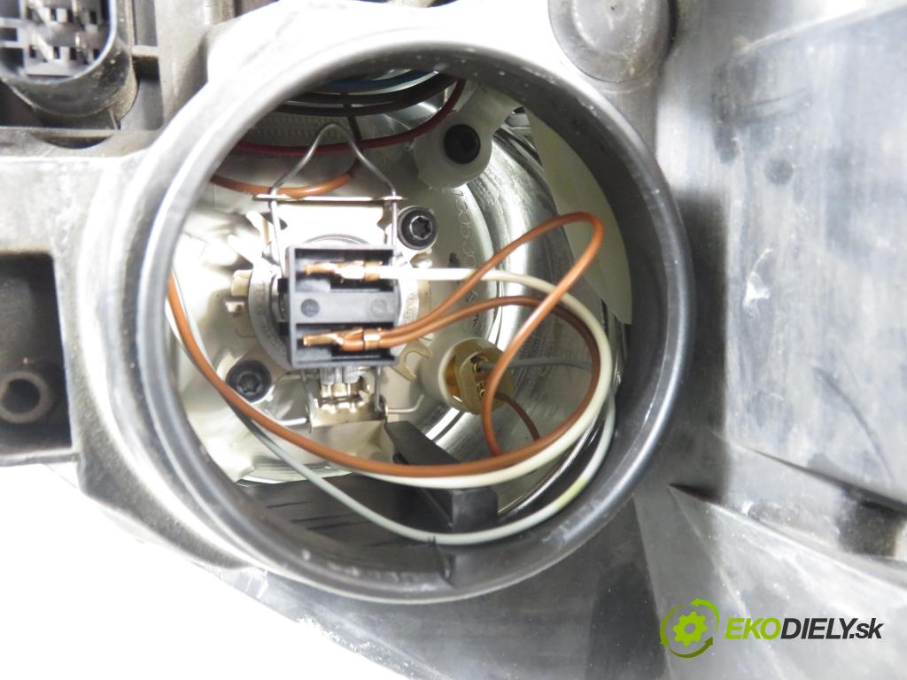 VW GOLF V (1K1) HB 2005 55,00 1.4 16V - BCA 1390,00 Svetlo LP 1K6941005N