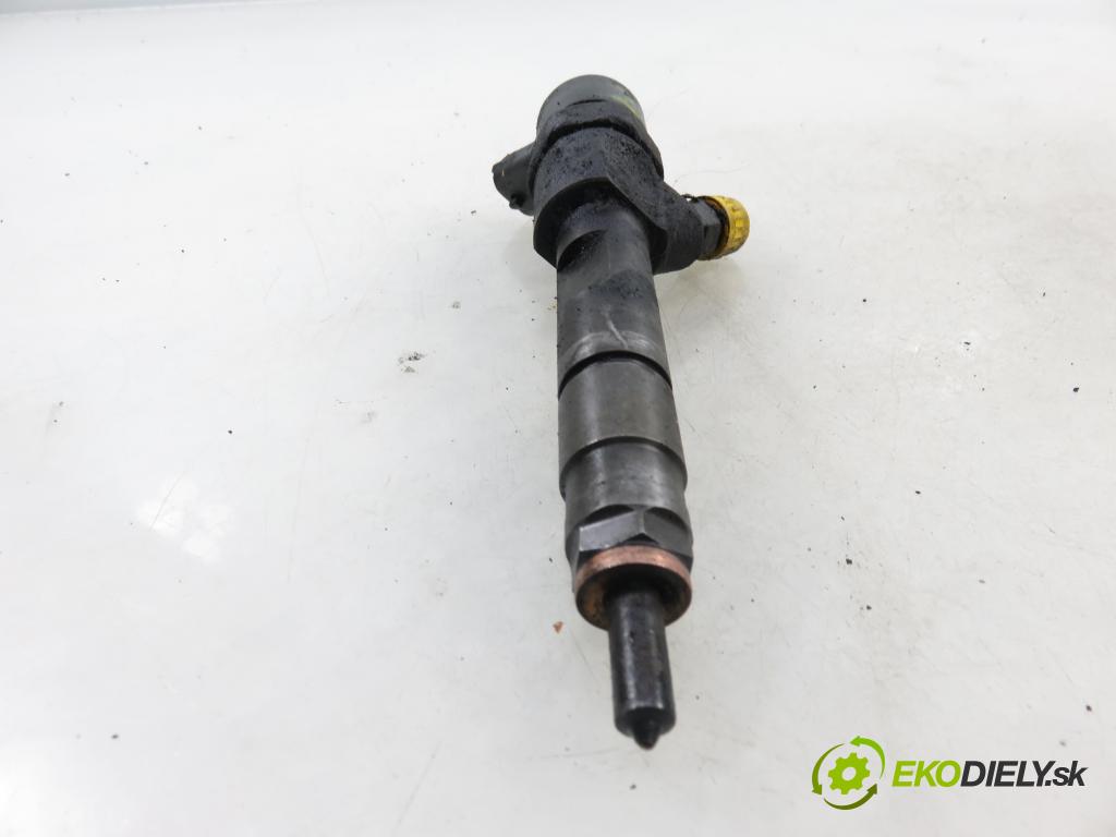 OPEL VIVARO A Skrzynia (X83) FURGON 2003 60,00 1.9 DI 80 - F9Q 762 1870,00 vstrekovač 0445110146 ; 8200238528 (Vstrekovač paliva)