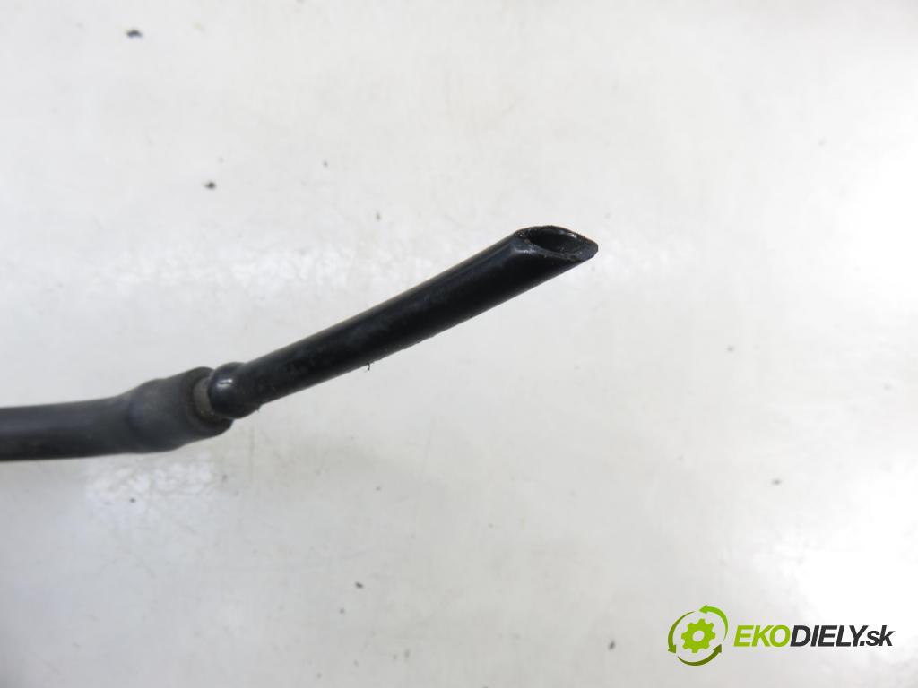 SKODA OCTAVIA I (1U2) LIFTBACK 2002 66,00 1.9 TDI 90- AGR 1896,00 Torpédo, plast pod čelné okno 1U0819403C (Torpédo (plast pod čelným sklom))