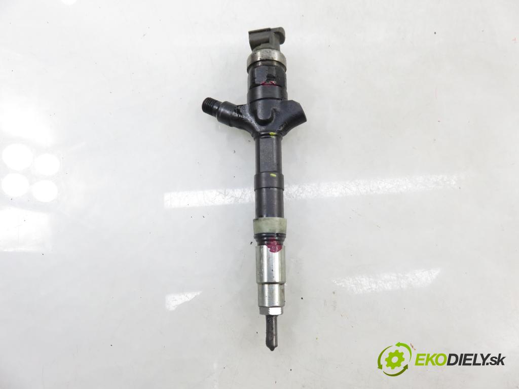 TOYOTA COROLLA (_E12_) HB 2005 85,00 2.0 D-4D 116 (CDE120R_, CDE120L_) - 1CD-FTV 1995,00 vstrekovač 236700G010 (Vstrekovač paliva)