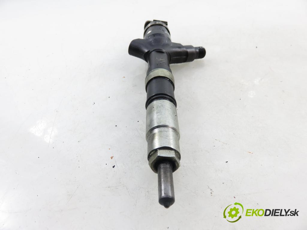 TOYOTA COROLLA (_E12_) HB 2005 85,00 2.0 D-4D 116 (CDE120R_, CDE120L_) - 1CD-FTV 1995,00 vstrekovač 236700G010 (Vstrekovač paliva)