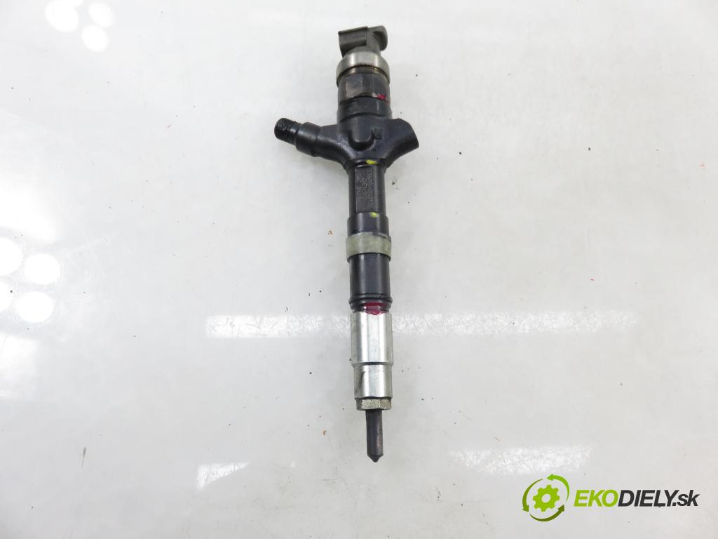 TOYOTA COROLLA (_E12_) HB 2005 85,00 2.0 D-4D 116 (CDE120R_, CDE120L_) - 1CD-FTV 1995,00 vstrekovač 236700G010 (Vstrekovač paliva)