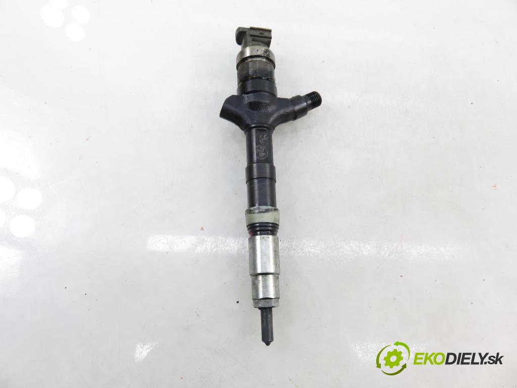 TOYOTA COROLLA (_E12_) HB 2005 85,00 2.0 D-4D 116 (CDE120R_, CDE120L_) - 1CD-FTV 1995,00 vstrekovač 236700G010 (Vstrekovač paliva)