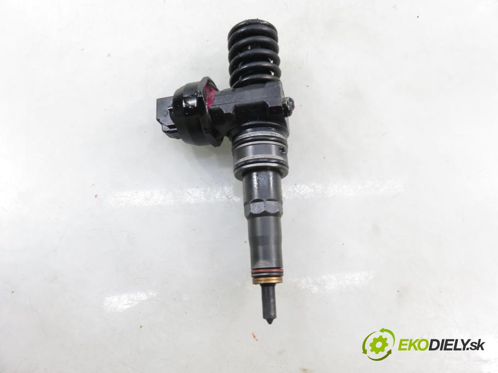 VW GOLF PLUS (5M1, 521) HB 2008 77,00 1.9 TDI - BLS 1896,00 Vstrekovač 038130073BN ; 0414720313 (Vstrekovač paliva)