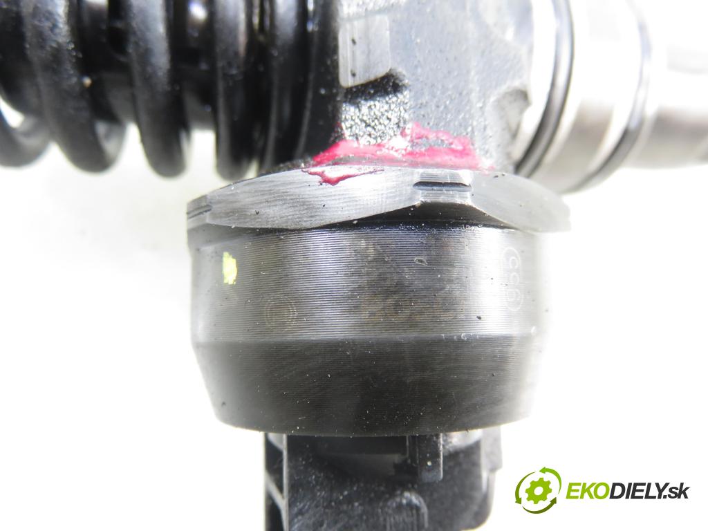 VW GOLF PLUS (5M1, 521) HB 2008 77,00 1.9 TDI - BLS 1896,00 Vstrekovač 038130073BN ; 0414720313 (Vstrekovač paliva)