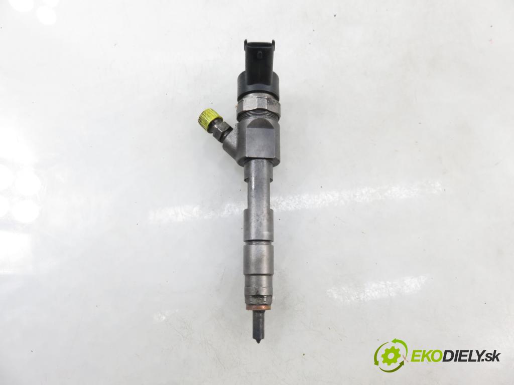 SUZUKI GRAND VITARA II (JT, TE, TD) SUV 2007 95,00 1.9 DDiS 129 4x4 - F9Q 264 1870,00 vstrekovač 0445110230 ; 87200389369 (Vstrekovač paliva)