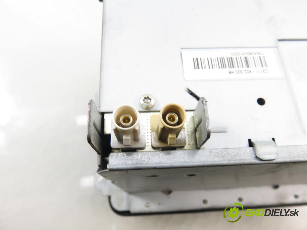 VW PASSAT B6 (3C2) SEDAN 2006 110,00 2.0 FSI - BVY 1984,00 RADIO CD 1K0035186R