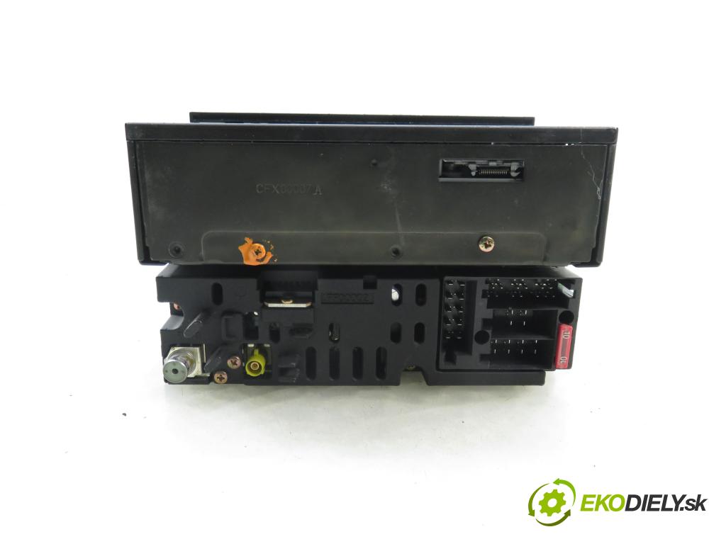 AUDI A3 (8L1) HB 2002 75,00 1.6 8V 102 - BFQ 1595,00 RADIO CD modul 8L0035195H