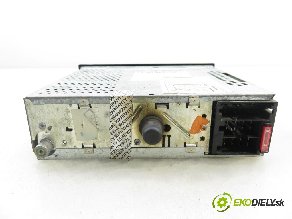 VW GOLF IV (1J1) HB 2002 74,00 1.9 TDI PD 101 - ATD 1896,00 RADIO