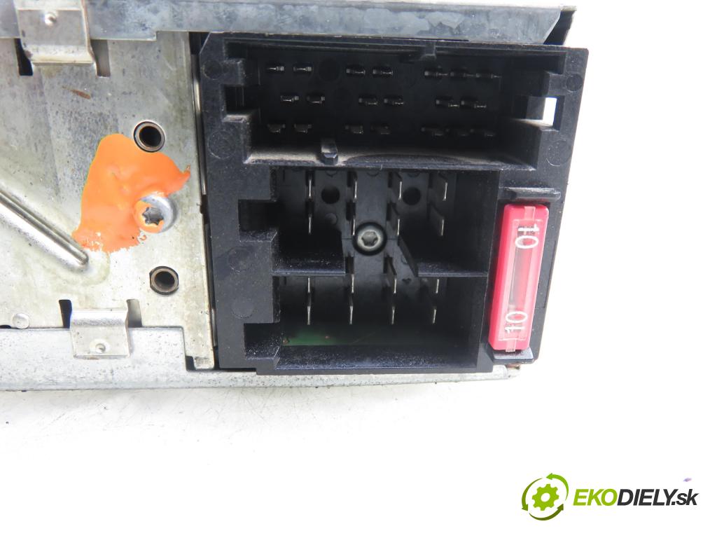 VW GOLF IV (1J1) HB 2002 74,00 1.9 TDI PD 101 - ATD 1896,00 RADIO