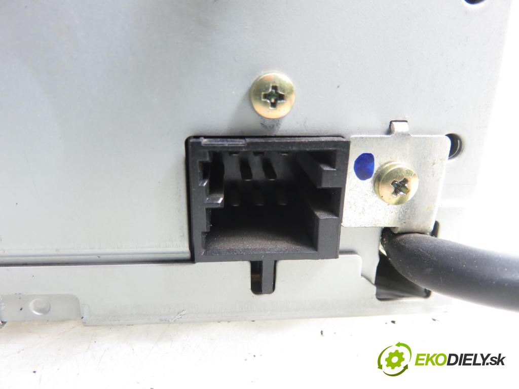 VW POLO (9N_) HB 2004 55,00 1.4 TDI PD 75 - AMF 1422,00 RADIO CD Modul 1J0035152C ; 1J0035119C