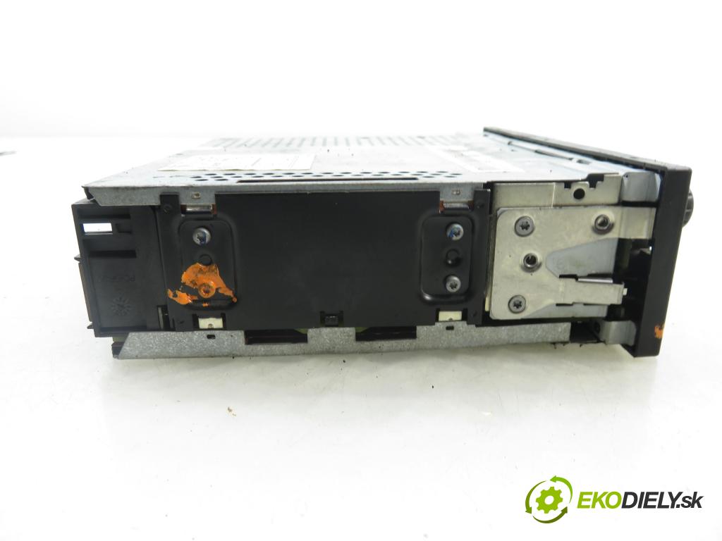 VW POLO (9N_) HB 2004 55,00 1.4 TDI PD 75 - AMF 1422,00 RADIO CD Modul 1J0035152C ; 1J0035119C