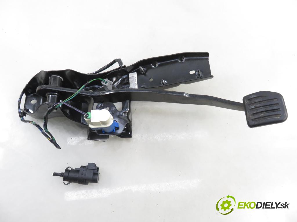 FORD S-MAX (WA6) MINIVAN 2012 118,00 1.6 EcoBoost - JTWA 1596,00 PEDALY: brzdy / spojky 7G9N2D094JB