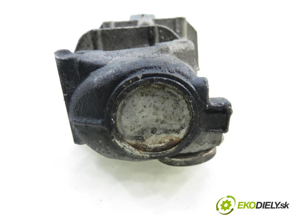 FORD FOCUS II Turnier (DA_, FFS, DS) KOMBI 2006 80,00 1.6 TDCi 109 - G8DE 1560,00 VENTIL EGR 9660276280 ; 216046799